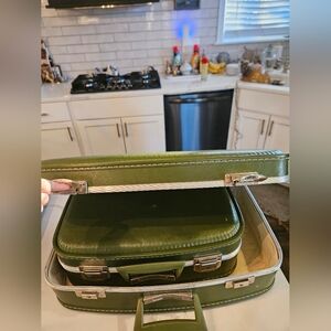 Vintage Green Valise Suitcases Matching Set Of 3